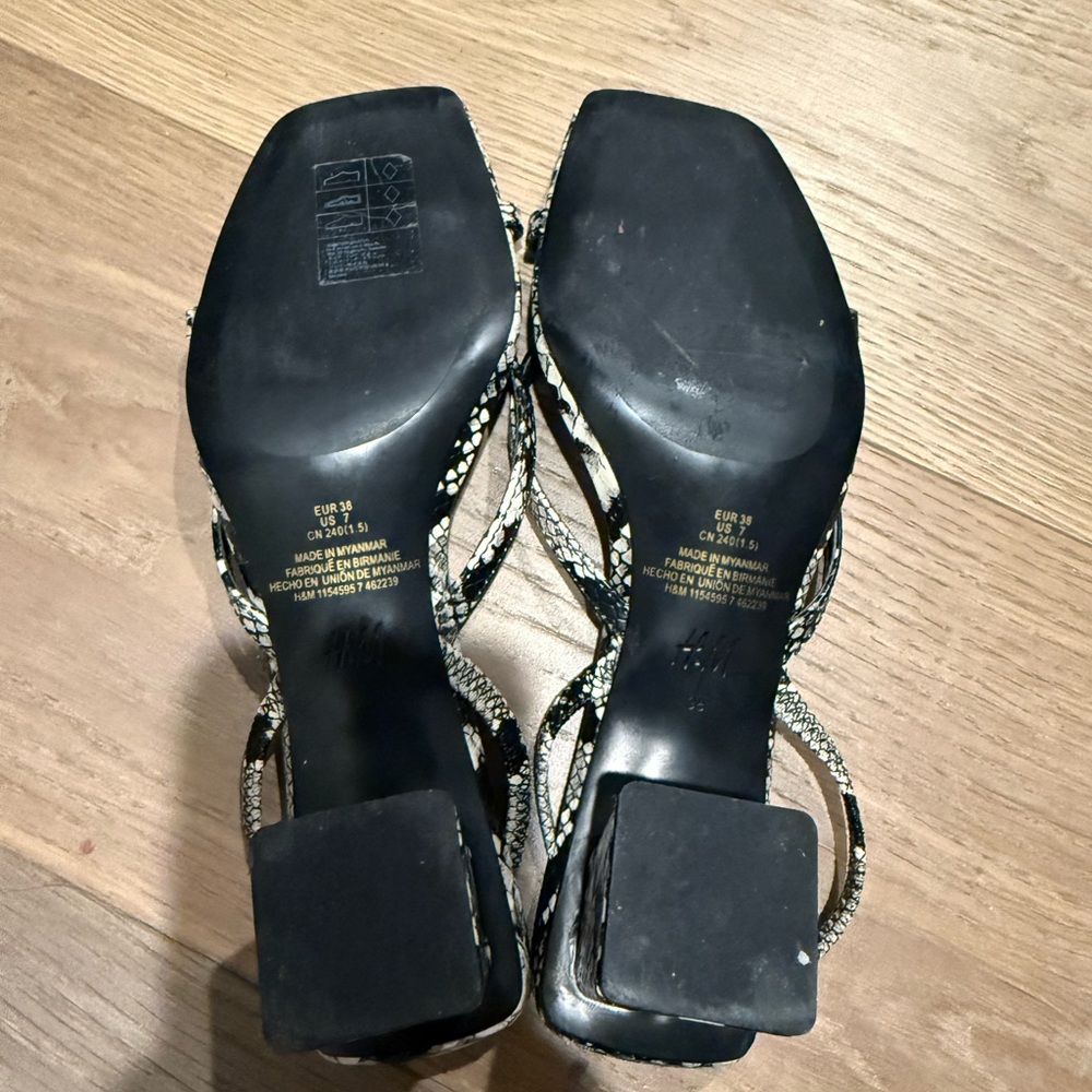 H&M Python Print Slingback Sandals - Picture 4 of 5